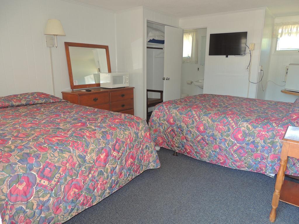 Phil And Anns Sunset Motel Чарлстаун Экстерьер фото