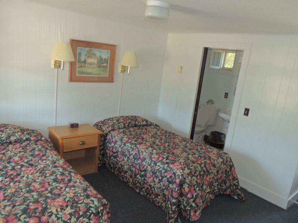Phil And Anns Sunset Motel Чарлстаун Экстерьер фото